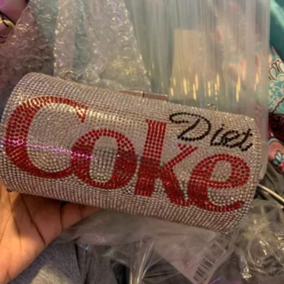 Shoulder bag. Only Coke bag available - Picture 3 of 6